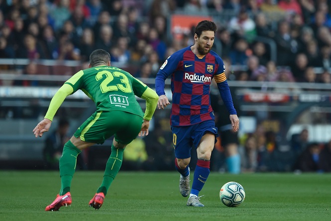 Messi kết thúc cơn khô hạn bằng bàn thắng được ví là kiệt tác