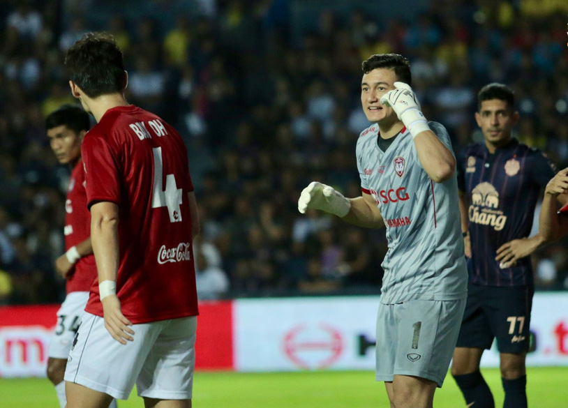 Đặng Văn Lâm khởi đầu mùa giải mới bết bát cùng Muangthong United
