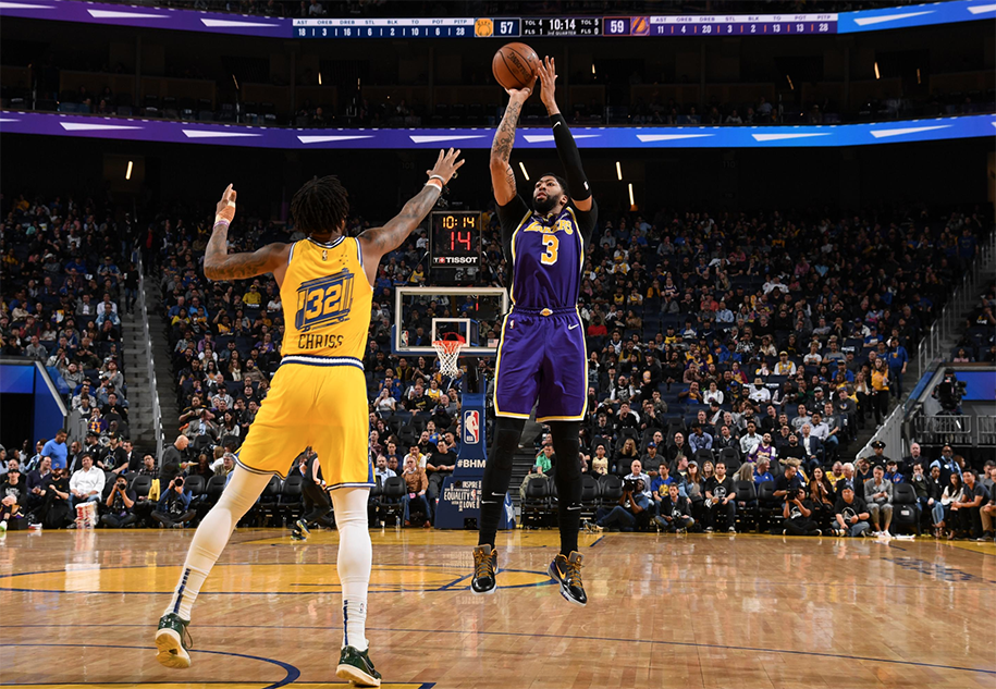 Draymond Green nhận 2 lỗi kỹ thuật trong 12 giây, Warriors thua đậm LA Lakers