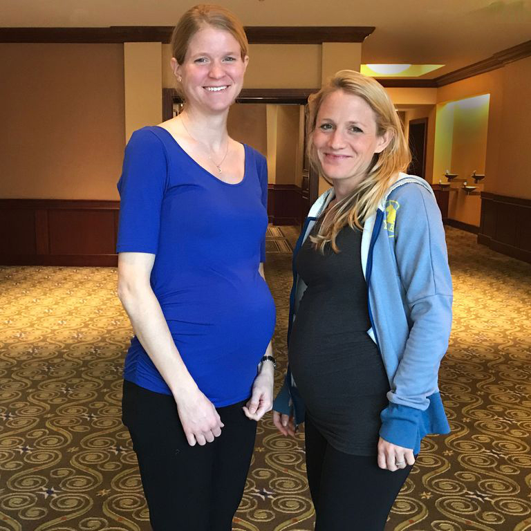 Hai phụ nữ mang bầu và bà mẹ sinh con 4 tuần tham dự Olympic Marathon Trials