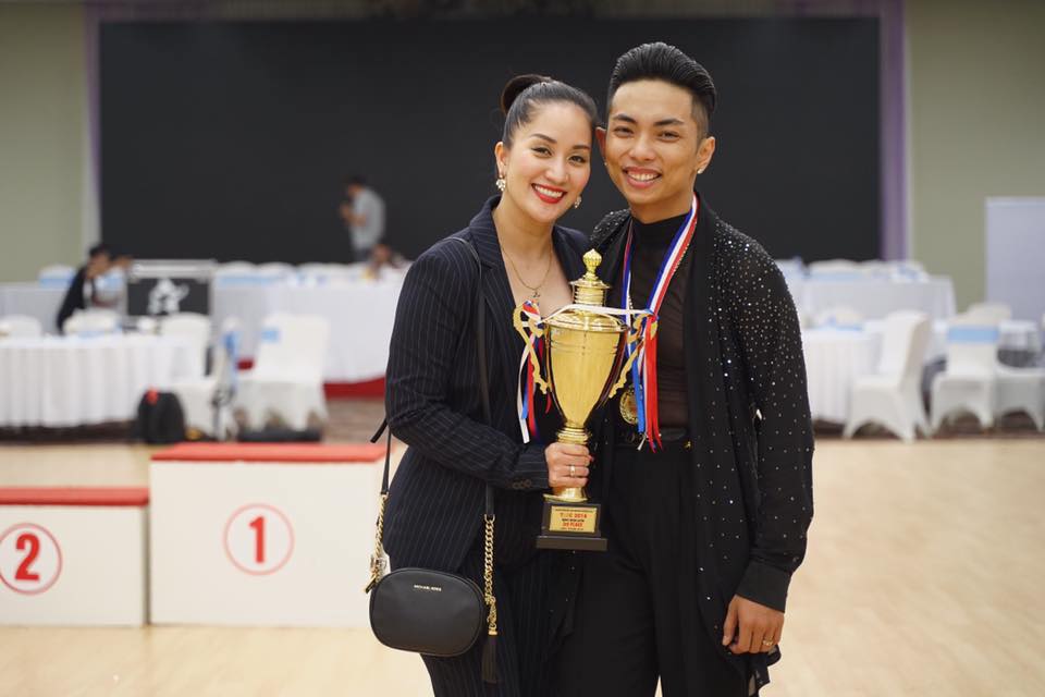 Ngắm hình ảnh ngọt ngào vợ chồng “cặp đôi vàng” Dancesport Khánh Thi - Phan Hiển