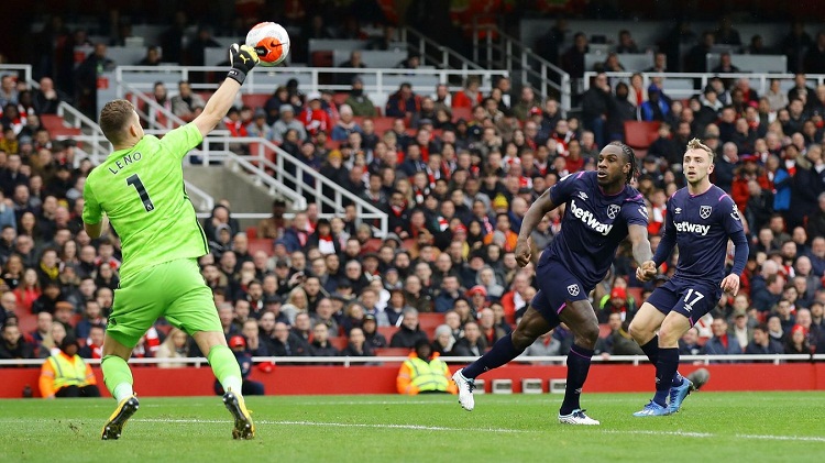 VAR giúp Arsenal duy trì thành tích đáng kinh ngạc ở Ngoại hạng Anh