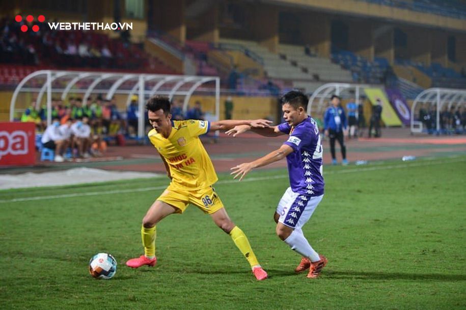 Than Quảng Ninh: Thuốc thử liều cao cho hàng thủ chắp vá của Hà Nội FC