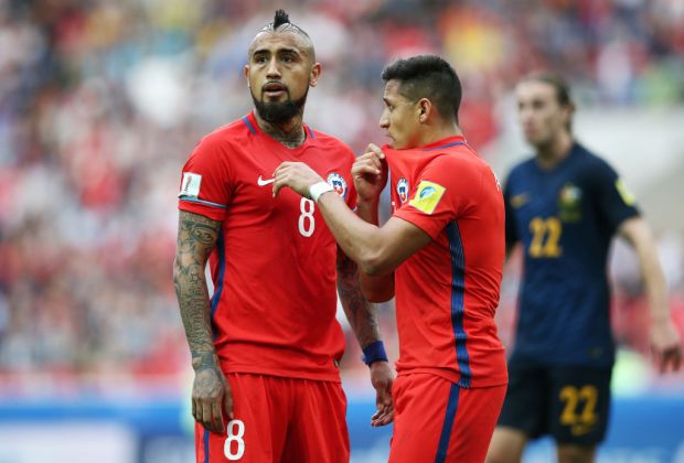Tin bóng đá 11/3: Chile cách ly Alexis Sanchez và Vidal