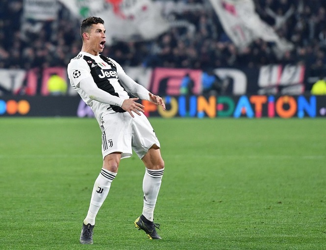 Cú hat-trick của Ronaldo ở Cúp C1 được UEFA nhắc lại kỷ niệm
