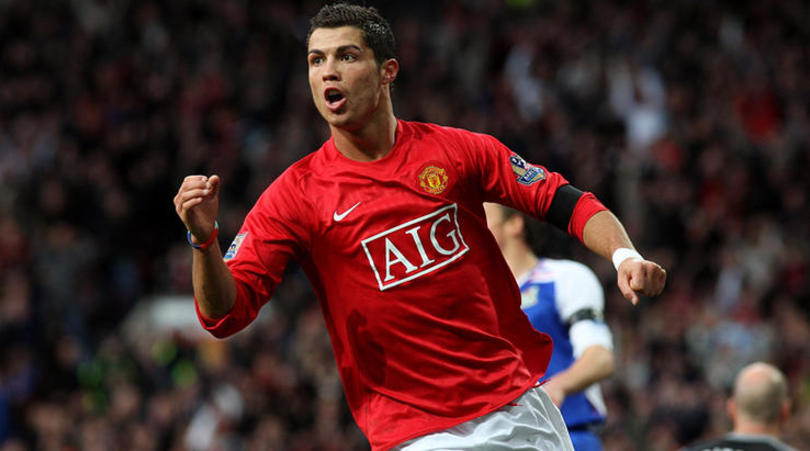 Thương vụ Ronaldo đến MU được siêu cò tiết lộ chi tiết đặc biệt