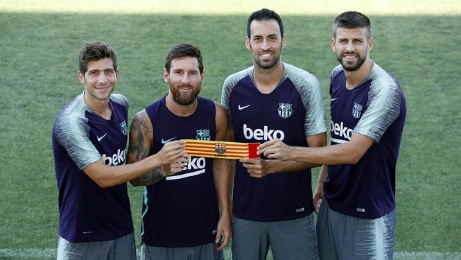 Messi cùng đồng đội ở Barca chấp nhận giảm lương