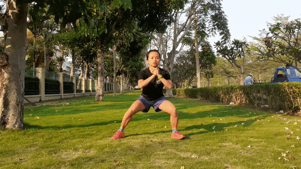 3 động tác squat bổ trợ để chạy địa hình tốt hơn của nhà vô địch 70km Vietnam Trail Marathon