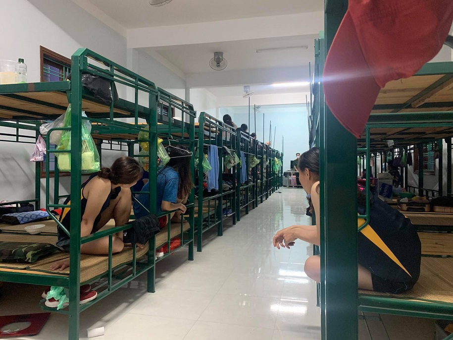 Cuộc cách ly COVID-19 nuốt nghẹn vì con của nhà vô địch SEA Games Phạm Thị Huệ