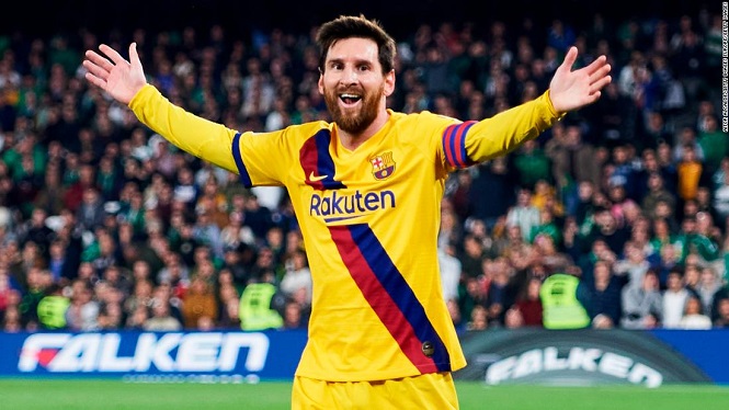 Messi góp mặt trong đội hình lý tưởng châu Âu nhưng thiếu vắng Ronaldo