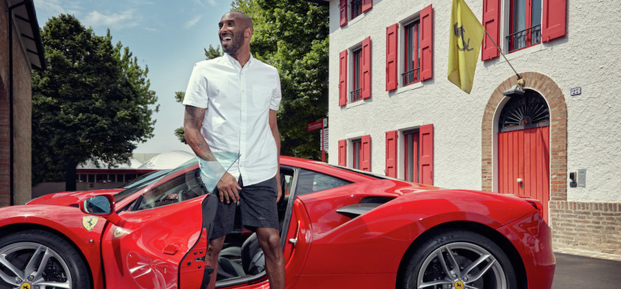 Kobe Bryant từng tự thưởng siêu xe Ferrari sau khi ghi 81 điểm