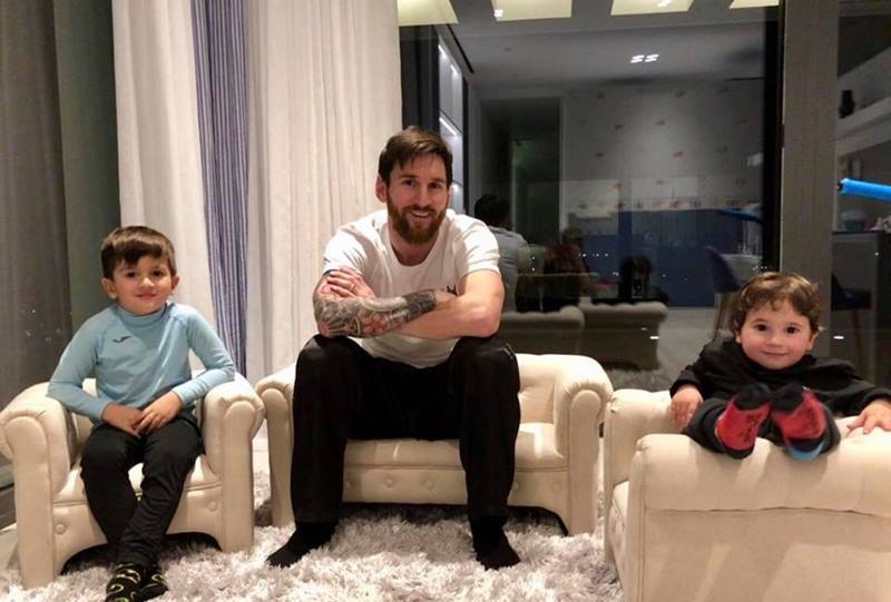 Choáng ngợp trước biệt thự triệu đô của Messi ở Barcelona