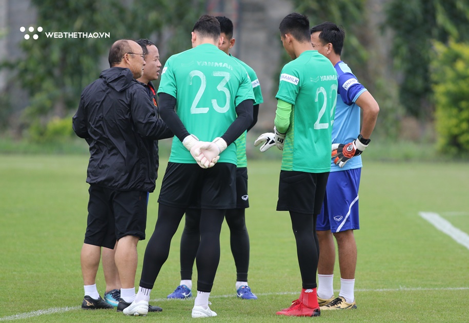 VFF thừa nhận Việt Nam “bất lực” nếu người Thái “chơi xỏ” Đặng Văn Lâm ở AFF Cup 2020