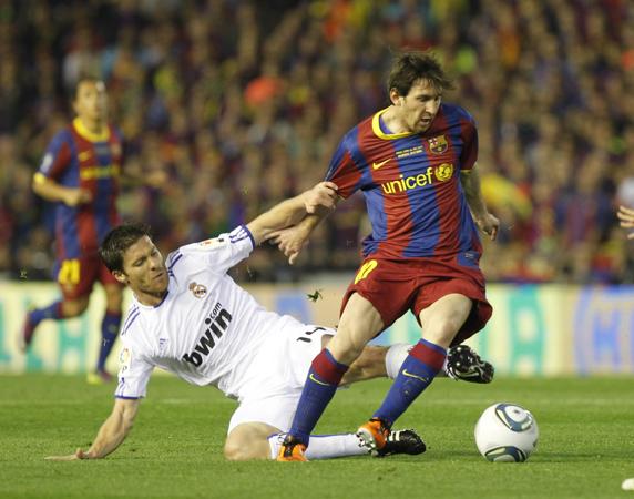 9 năm sau trận chung kết gây tranh cãi giữa Barca và Real Madrid