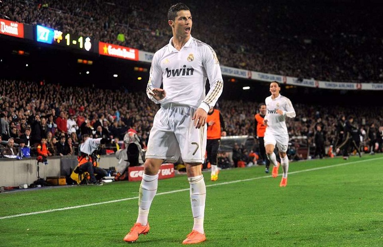 Ronaldo có màn ăn mừng lịch sử trước Barca cách đây tròn 8 năm