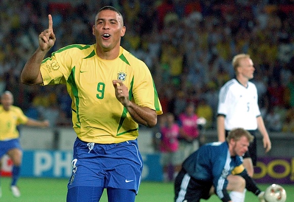 Đội hình Brazil vô địch World Cup 2002 "khủng khiếp" cỡ nào?