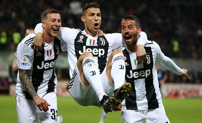 Ronaldo ghi bàn thắng thứ 600 theo cách đặc biệt tròn một năm trước