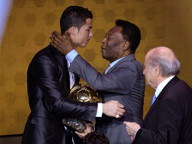 Ronaldo sẽ không treo giày cho đến khi đánh bại kỷ lục của Pele