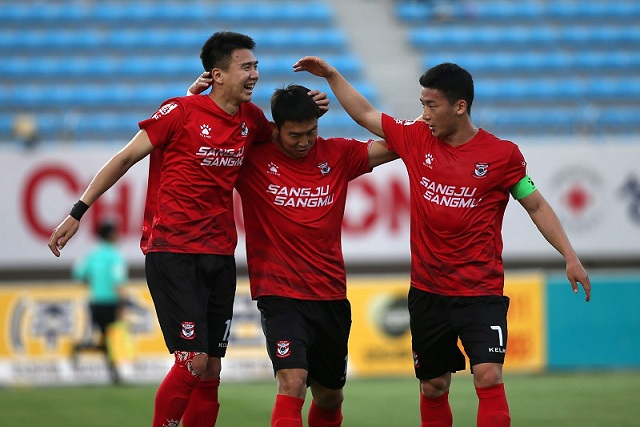 Đội bóng cũ của thầy Park chắc chắn xuống hạng dù K-League chưa khởi tranh