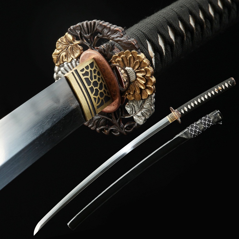 Thanh Kiếm Katana Nhật Bản Hình ảnh Sẵn có  Tải xuống Hình ảnh Ngay bây  giờ  Kiếm samurai Cắt ra Dao  Vũ khí  iStock