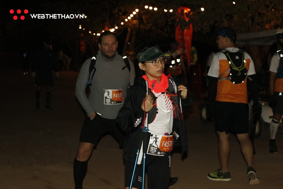 Các sắc thái nạp năng lượng của vận động viên Vietnam Trail Marathon 2020