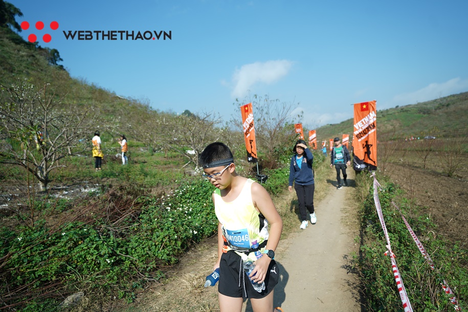 Những chân chạy nhí nổi bật trên đường đua Vietnam Trail Marathon 2020