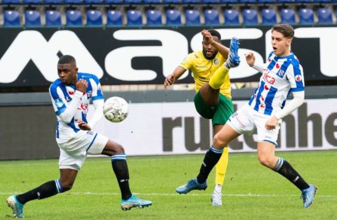 Văn Hậu chưa ra sân, Heerenveen thua ngược đau đớn trước Fortuna Sittard