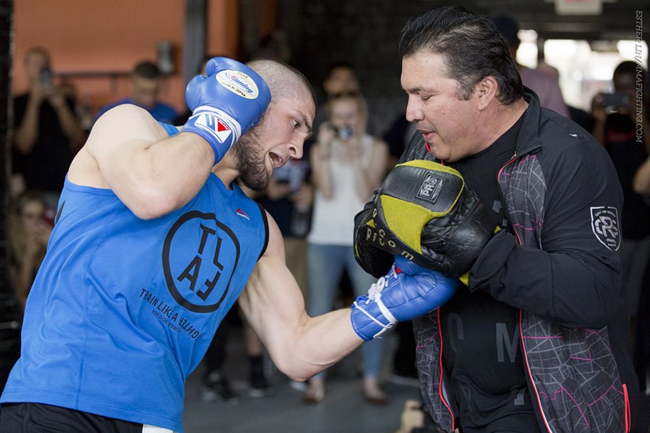 Có phải UFC đang tìm cách “buộc” Khabib tái đấu Conor McGregor?