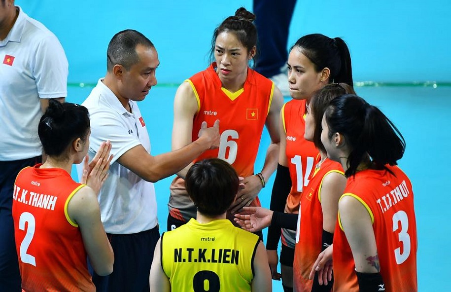 Soi chiều cao các nữ cầu thủ bóng chuyền Việt Nam