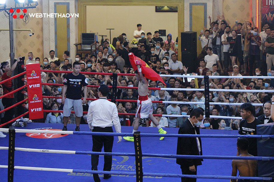 Sẩm Minh Phát chiến thắng TKO trước Gerttipong Kusahwat ở hiệp 2
