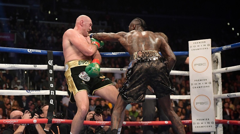 Tyson Fury: Một là knockout Deontay Wilder, hai là ra về trên cáng cứu thương