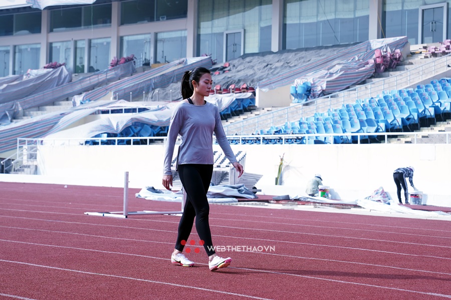“Nữ hoàng tốc độ” Lê Tú Chinh nhiều khả năng vẫn dự SEA Games 32
