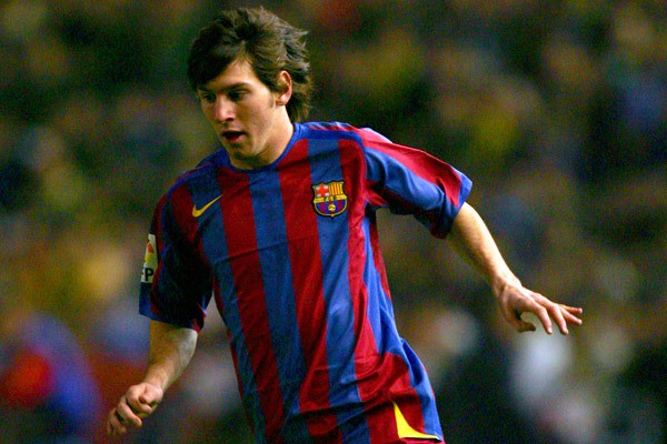 Choáng với hình ảnh Messi tỏa sáng khó tin khi mới 8 và 16 tuổi - Ảnh 6.