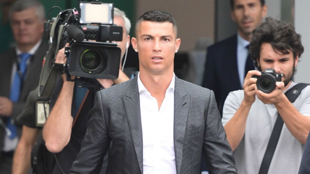 Cristiano Ronaldo tiết lộ thời điểm quyết định rời Real Madrid và lý do - Ảnh 1.