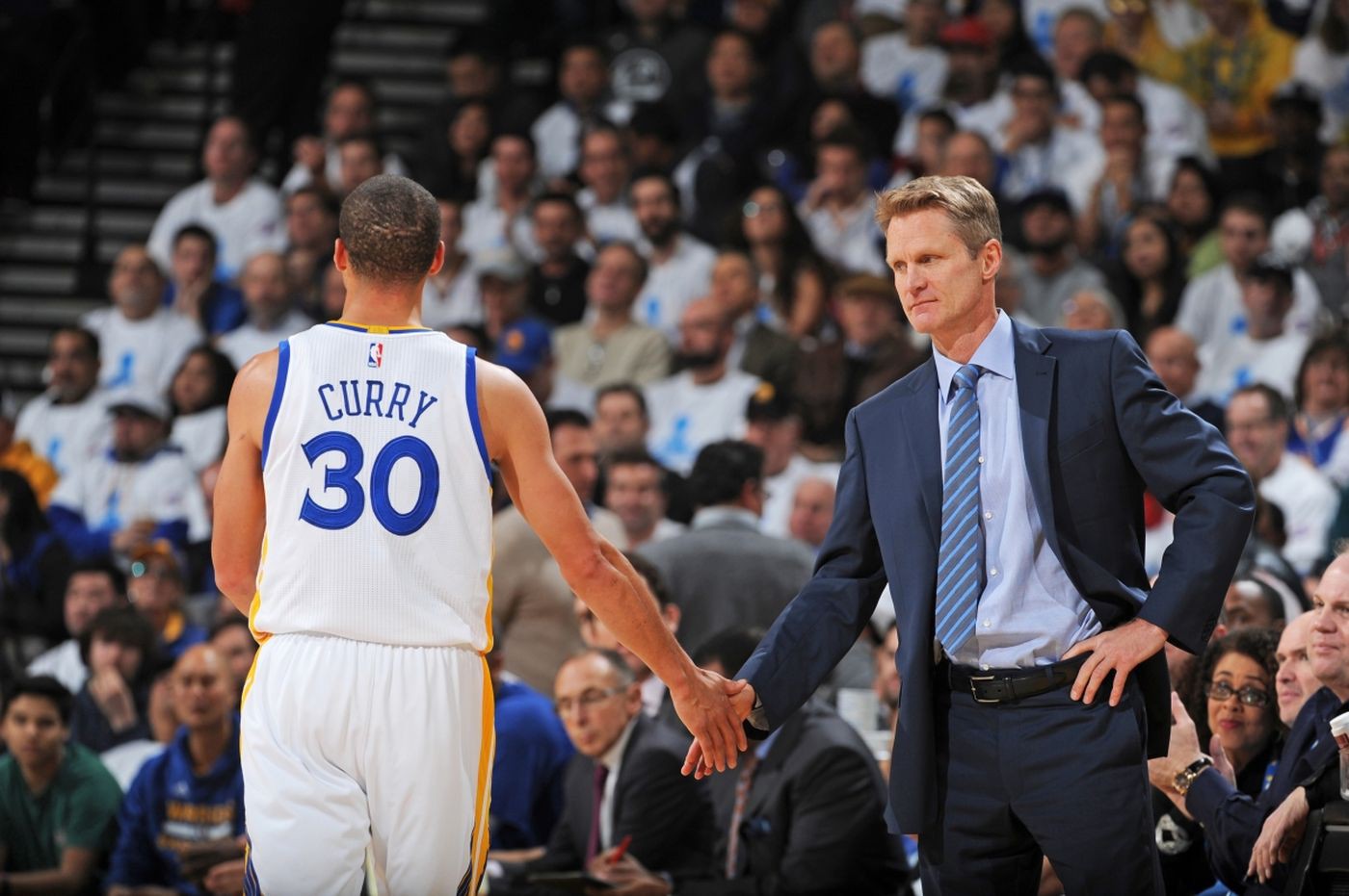 Vì sao có chết thì HLV Steve Kerr cũng nhất quyết không chịu làm giám đốc của Golden State Warriors? - Ảnh 1.