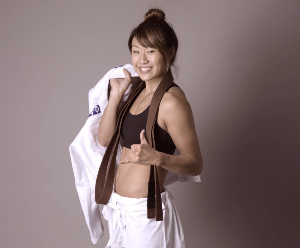 Angela Lee và mục tiêu trở thành nữ võ sĩ MMA đầu tiên trên thế giới vô địch hai hạng cân - Ảnh 6.
