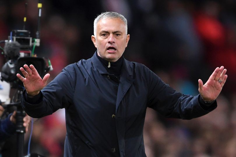 5 vấn đề của Man Utd cần HLV Jose Mourinho xử lý trước đại chiến với Chelsea - Ảnh 2.