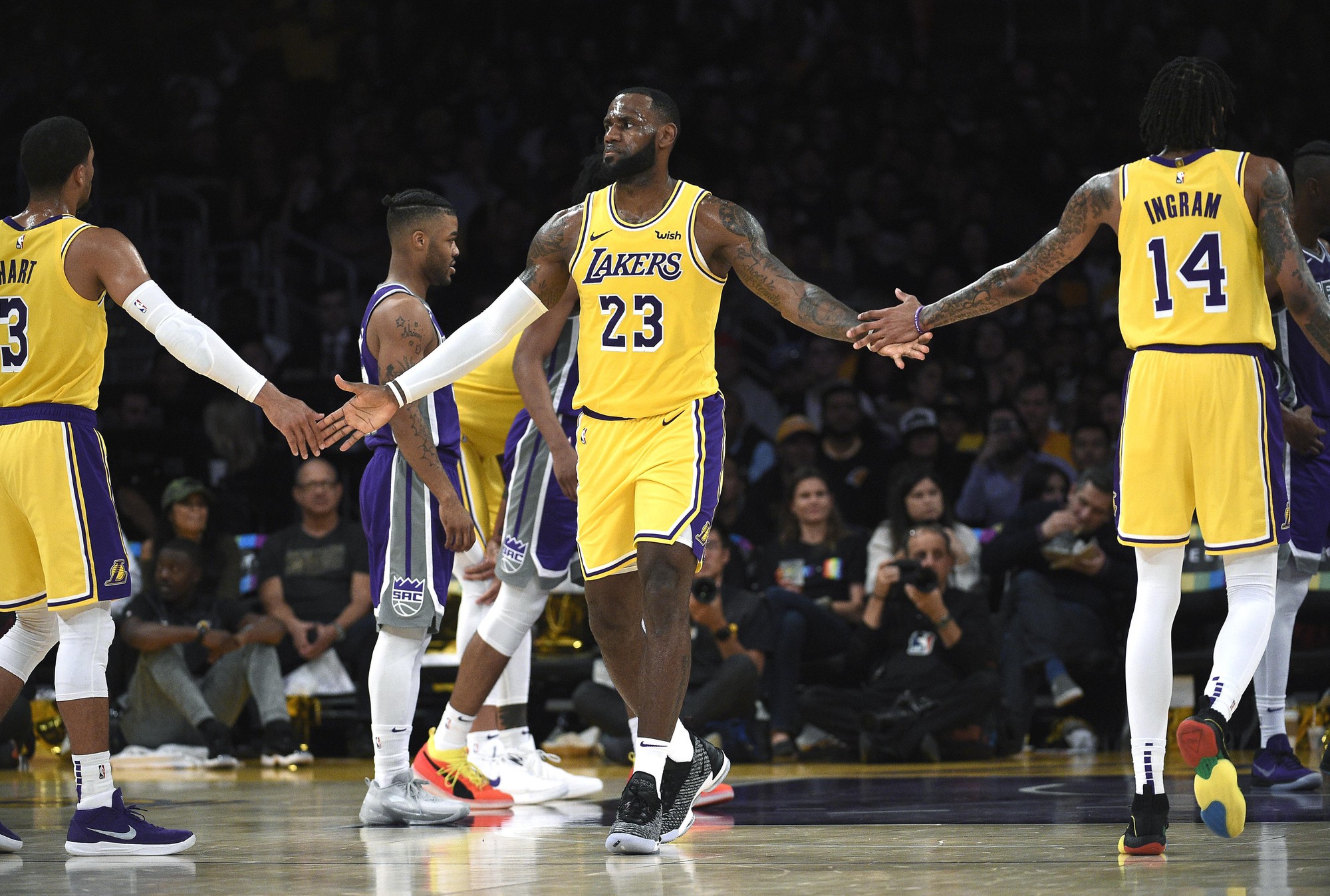 LeBron James: Gã cuồng danh vọng hay kẻ chinh phục? - Ảnh 2.