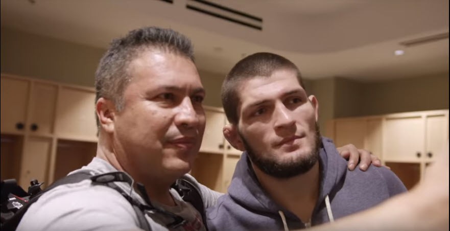 Camera hậu trường UFC 229: Người duy nhất mà Khabib nói lời xin lỗi sau vụ ẩu đả - Ảnh 3.