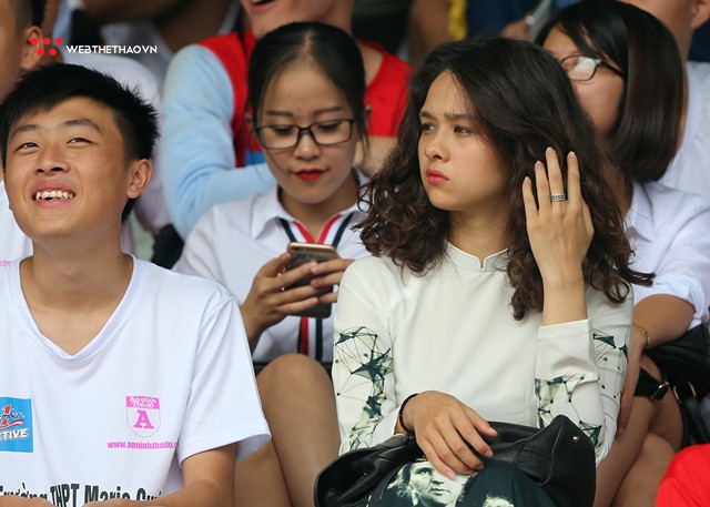 Ngắm vẻ đẹp rạng ngời các nữ sinh tại Giải bóng đá học sinh THPT Hà Nội - Báo An Ninh Thủ Đô 2018 - Ảnh 9.