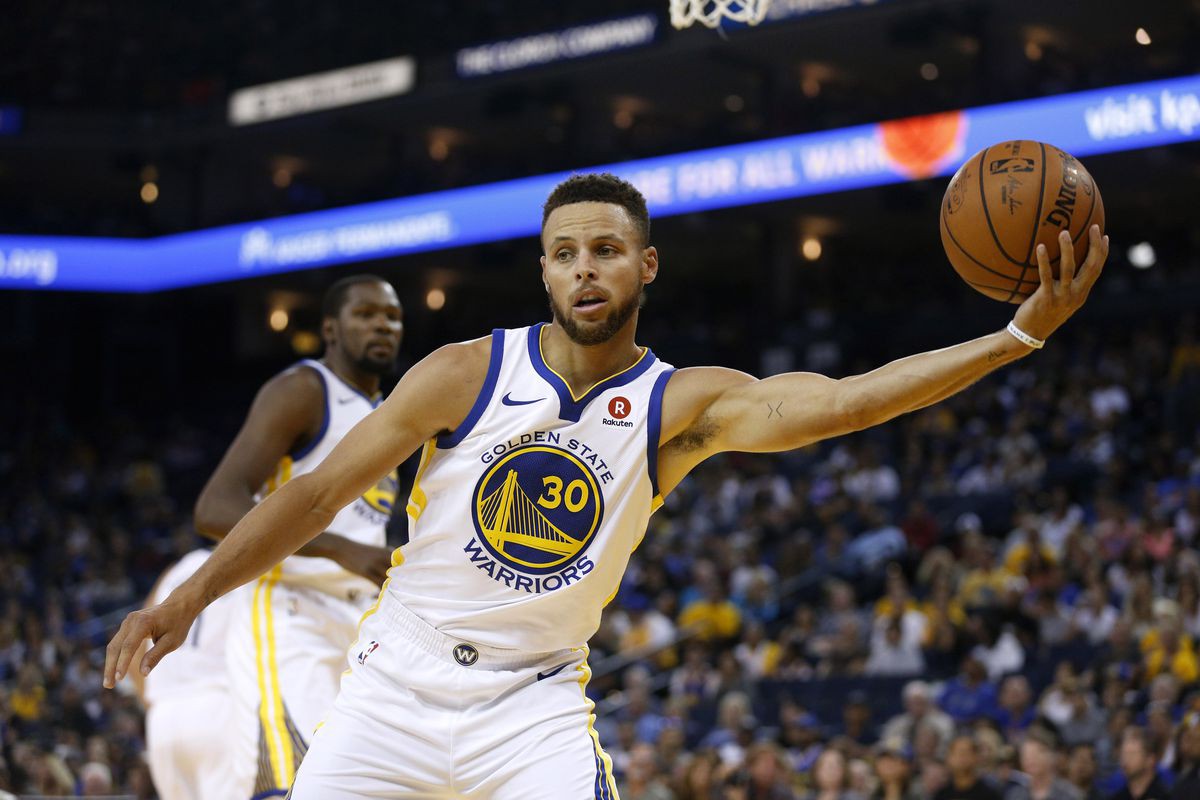 NBA chính thức công bố án phạt với Stephen Curry vì hành động ở một trận đấu preseason vừa qua - Ảnh 1.