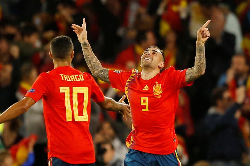 Tây Ban Nha nhận kỷ lục buồn trước ĐT Anh trong ngày Sterling giải cơn khát bàn thắng - Ảnh 7.