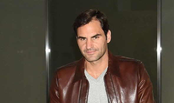 Roger Federer thừa nhận cô đơn không có bạn trong làng banh nỉ - Ảnh 1.