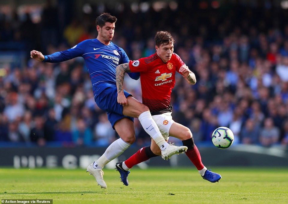 Martial, Barkley và top 5 điểm nhấn đáng chú ý nhất ở đại chiến Chelsea - Man Utd - Ảnh 8.