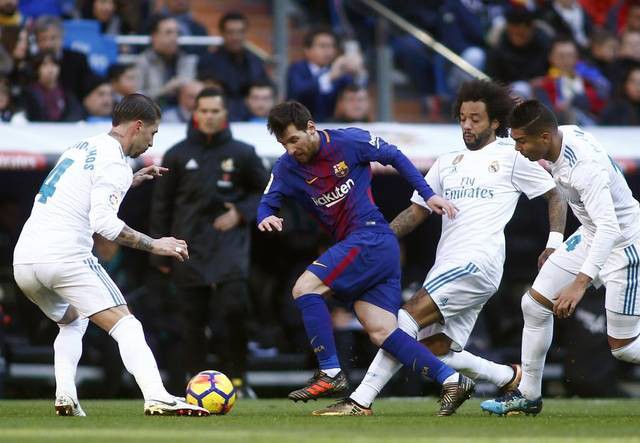 Bị gãy tay, nhưng Lionel Messi vẫn sẽ cắn răng để đá El Clasico? - Ảnh 4.