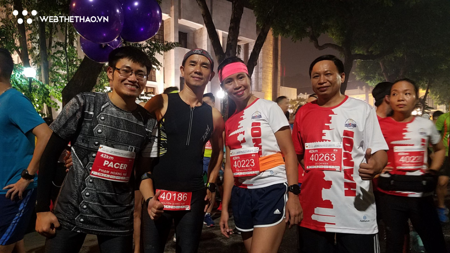 Tượng đài điền kinh Bùi Lương: Xúc động tham dự giải chạy marathon Hà Nội - Ảnh 3.