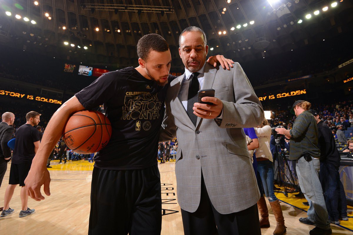 Cha con nhà Stephen Curry chỉ là bộ đôi phụ tử bá đạo thứ nhì lịch sử NBA - Ảnh 1.