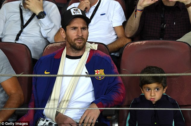 Ngoài Messi, Barcelona còn ai biết ghi bàn tại Siêu kinh điển? - Ảnh 1.