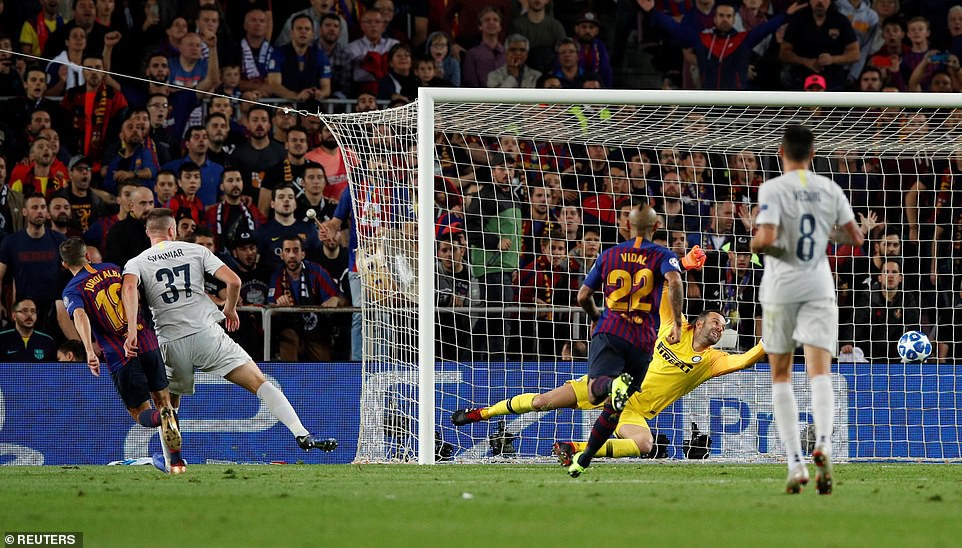 Người đóng thế Messi hoàn hảo và top 5 thống kê khó tin khi Barcelona đánh bại Inter Milan - Ảnh 3.