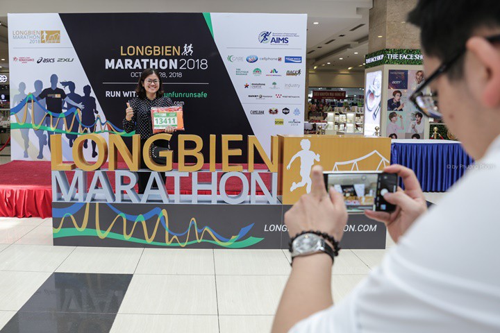 Hoành tráng Hội chợ Expo Longbien Marathon 2018 - Ảnh 16.